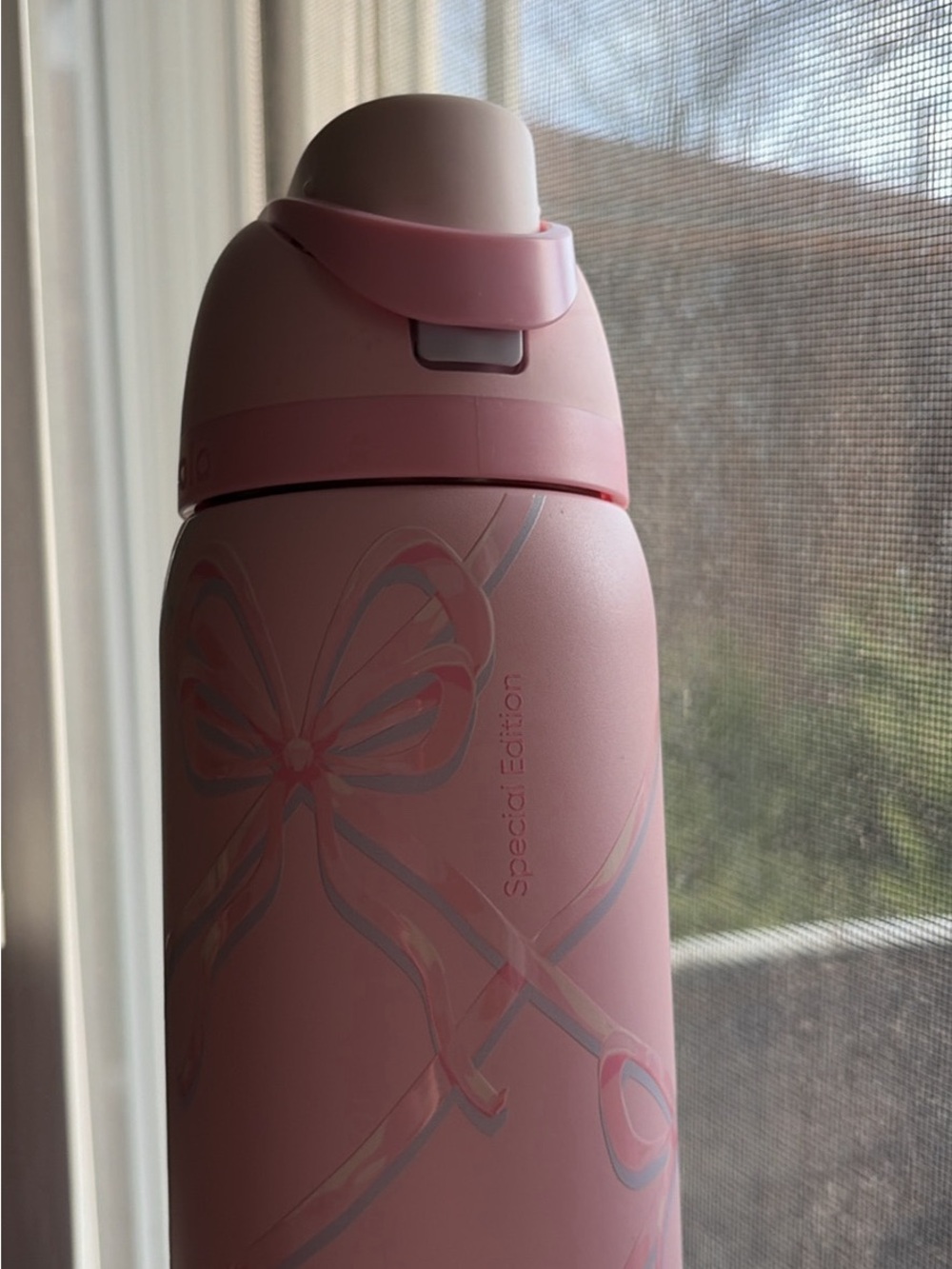 Owala Sugar Plum Fairy 32 oz